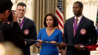 Selina Meyer’s trying to look, if not act, presidential in new <i>Veep</i> trailer